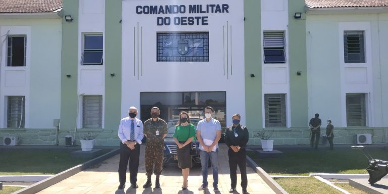 Deputado se reúne com representante do Médicos pela vida  de Campo Grande e vice-prefeita para pedir ajuda ao Exército na luta contra a Covid-19.