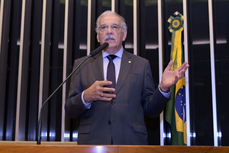 Luiz Ovando diz que PEC dos Precatórios permitirá aumento do Auxílio Brasil para R$ 400