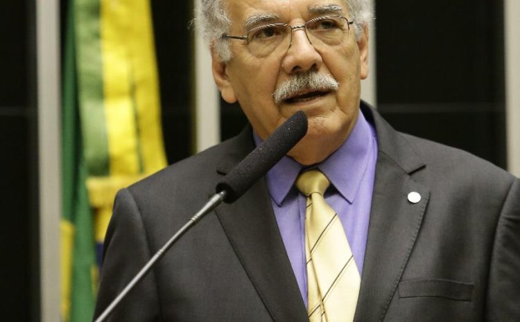  CPI da Covid-19 é palanque da oposição ao presidente Bolsonaro, diz deputado Luiz Ovando