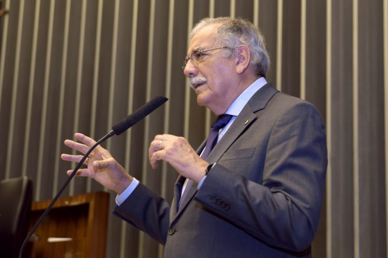 Oposição é democrática; conspiração não, diz dr. Luiz Ovando sobre a CPI da Pandemia