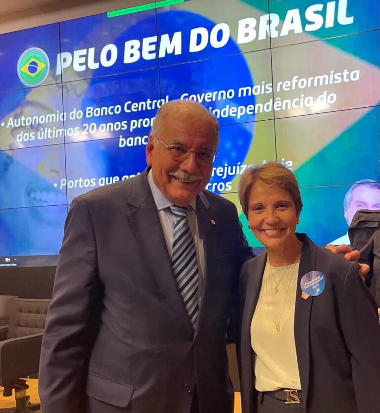 Dr. Luiz Ovando e Tereza Cristina convidam para confraternização do Progressistas em Mato Grosso do Sul